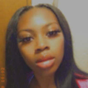 Meet your Posher, Derrisha